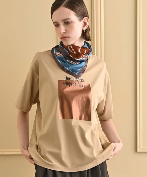 RAW FUDGE(ローファッジ)の「ボックス箔プリントロゴTシャツ(Tシャツ/カットソー・レディース・ベージュ/ブラック/オフホワイト・M)」の1枚目の写真