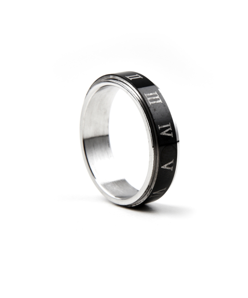 SCALETTOBLACK(スカーレットブラック)の「BEY404 Time to Time Black Ring(リング・レディース・その他・18号/21号/23号)」の1枚目の写真