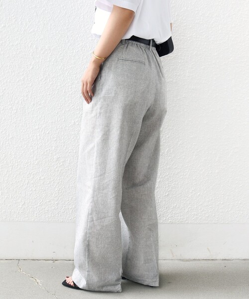 SHIPS(シップス)の「〈手洗い可能〉麻混 シャンブレー ピケ 2タック パンツ(スラックス・レディース・グレー/キャメル・34/36/38)」の11枚目の写真