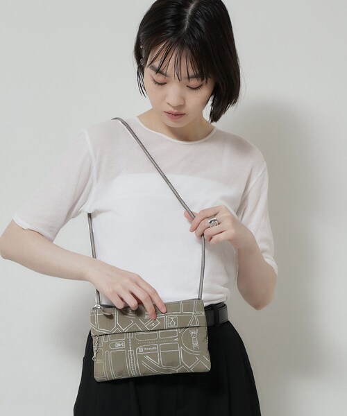 HIROKO HAYASHI(ヒロコハヤシ)の「COMODA(コモダ)サコッシュ(ショルダーバッグ・レディース・ブラック系/ベージュ系4・00)」の7枚目の写真