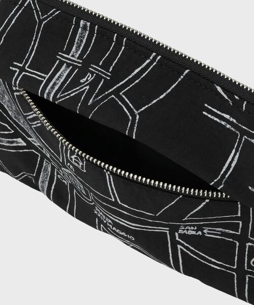 HIROKO HAYASHI(ヒロコハヤシ)の「COMODA(コモダ)サコッシュ(ショルダーバッグ・レディース・ブラック系/ベージュ系4・00)」の17枚目の写真