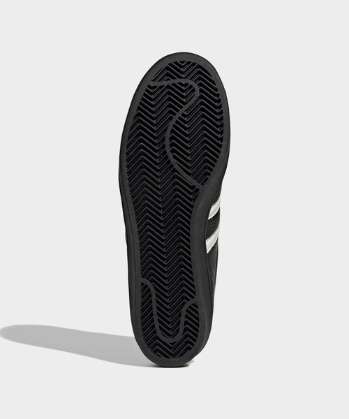 adidas(アディダス)の「SUPERSTAR VINTAGE / スーパースター ヴィンテージ スニーカー アディダスオリジナルス adidas Originals(スニーカー・メンズ・ブラック×ホワイト・22.0cm/28.5cm/29.0cm/29.5cm/25.5cm/26.0cm/26.5cm/27.0cm/27.5cm/28.0cm/22.5cm/23.0cm/23.5cm/24.0cm/24.5cm/25.0cm)」の3枚目の写真