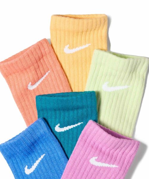 NIKE(ナイキ)の「ナイキ エブリデイ キッズ クッションド クルー ソックス (6足) / Nike Everyday Kids' Cushioned Crew Socks (6 Pairs) SX6910-904 Multi-Color(ソックス/靴下・キッズ・マルチ・23-25/21-23)」の2枚目の写真