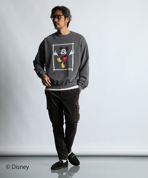 The DUFFER of ST.GEORGE（ザダファーオブセントジョージ）の「【WEB限定アイテム】＜Mickey Mouse＞ CREW SWEAT：<ミッキーマウス> クルースウェット（スウェット・メンズ・チャコールグレー/ピンク・X-LARGE/LARGE/MEDIUM/SMALL）」の10枚目の写真