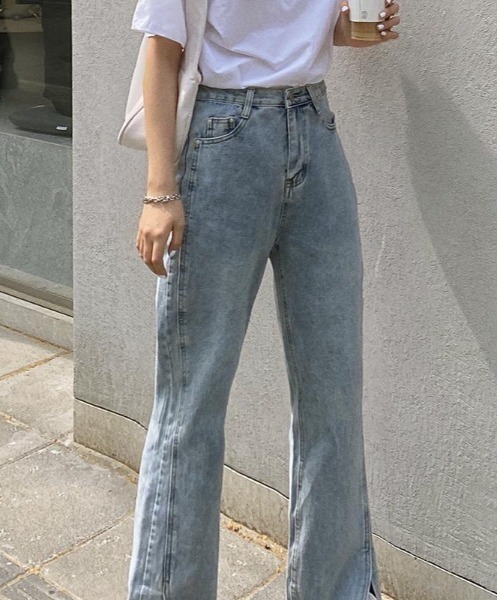 LUCPY(ラクピー)の「サイドスリットストレートワイドデニムパンツ(デニムパンツ・レディース・ブルー・X-LARGE/LARGE/MEDIUM/SMALL)」の6枚目の写真