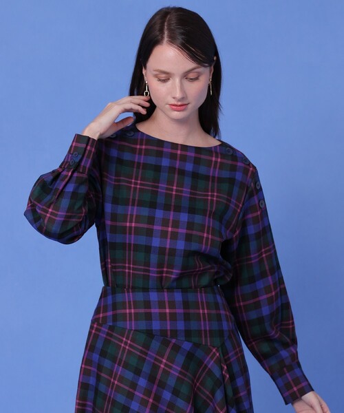 ANAYI(アナイ)の「ウールチェックボートネック ブラウス〈セットアップ対応商品〉(シャツ/ブラウス・レディース・ブルー系その他・38)」の3枚目の写真