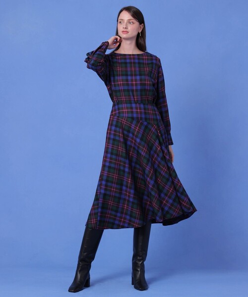 ANAYI(アナイ)の「ウールチェックボートネック ブラウス〈セットアップ対応商品〉(シャツ/ブラウス・レディース・ブルー系その他・38)」の5枚目の写真