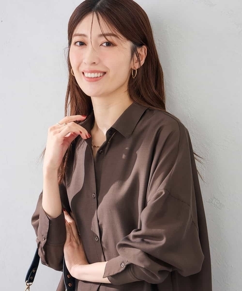 a.v.v(アーヴェヴェ)の「セミシアーシャツ【接触冷感/洗える/イージーケア】(シャツ/ブラウス・レディース・オレンジ/ブラウン・40/38)」の14枚目の写真