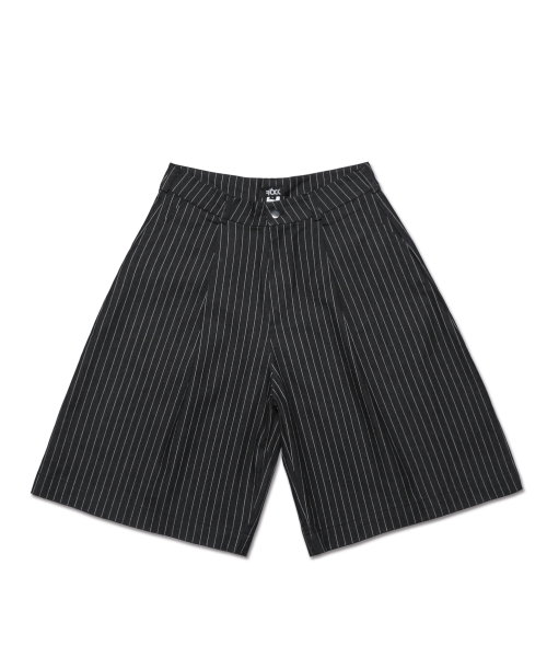 ROCKPSYCHO(ロックサイコ)の「ピンストライプバミューダショーツ(その他パンツ・メンズ・ブラック・LARGE/X-LARGE)」の1枚目の写真