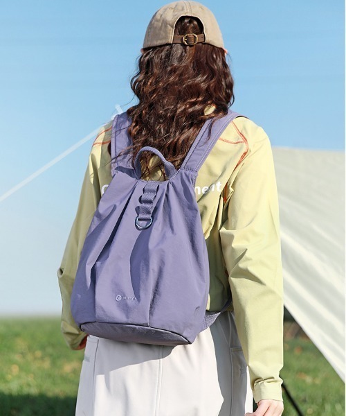 Alum'(アルム)の「Urban Loop Backpack/アーバンループバックパック(バックパック/リュック・レディース・ブラック/ホワイト/グリーン/ブラウン/パープル・FREE)」の9枚目の写真