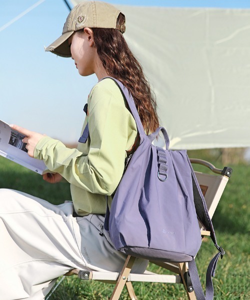Alum'(アルム)の「Urban Loop Backpack/アーバンループバックパック(バックパック/リュック・レディース・ブラック/ホワイト/グリーン/ブラウン/パープル・FREE)」の8枚目の写真