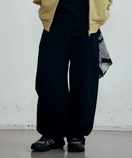 BROWNBREATH(ブラウンブレス)の「オックスフォードバルーンパンツ(その他パンツ・レディース・ベージュ/ブラック・SMALL/MEDIUM/LARGE/X-LARGE)」の7枚目の写真