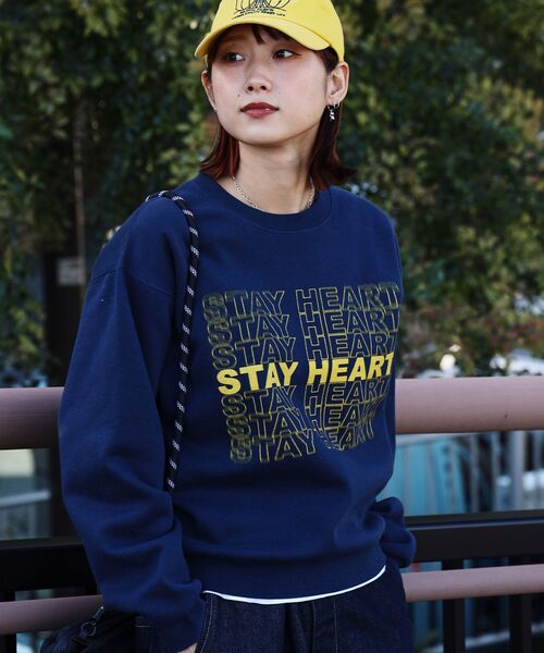 FFEIN(フェイン)の「*新色追加【FFEIN(フェイン)】ヘビーウエイトぼかしメッセージロゴスウェット / 裏起毛 スウェット クルーネック プリント(スウェット・メンズ・グレー/ブラック/ブラウン/ネイビー/アッシュグレー・SMALL/MEDIUM/LARGE)」の1枚目の写真