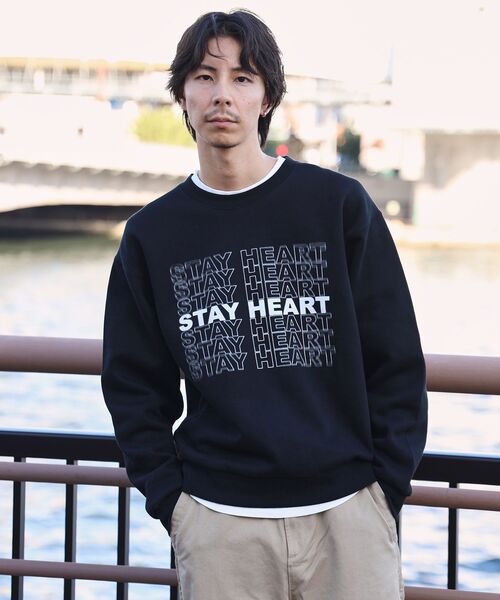 FFEIN(フェイン)の「*新色追加【FFEIN(フェイン)】ヘビーウエイトぼかしメッセージロゴスウェット / 裏起毛 スウェット クルーネック プリント(スウェット・メンズ・グレー/ブラック/ブラウン/ネイビー/アッシュグレー・SMALL/MEDIUM/LARGE)」の12枚目の写真