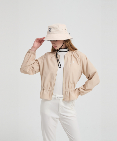 E.PARCA(イパルカ)の「フローレンス ウィンドジャケット(ナイロンジャケット・レディース・ベージュ・MEDIUM/LARGE/SMALL)」の3枚目の写真