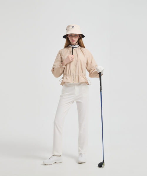 E.PARCA(イパルカ)の「フローレンス ウィンドジャケット(ナイロンジャケット・レディース・ベージュ・MEDIUM/LARGE/SMALL)」の5枚目の写真