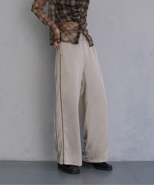 &g'aime(アンジェム)の「【&g'aime 】サテンラインパンツ Satin Side Stripe Pants(その他パンツ・レディース・ブラック/ベージュ/ブラウン・FREE)」の3枚目の写真