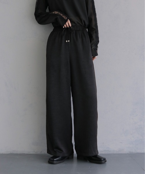 &g'aime(アンジェム)の「【&g'aime 】サテンラインパンツ Satin Side Stripe Pants(その他パンツ・レディース・ブラック/ベージュ/ブラウン・FREE)」の1枚目の写真