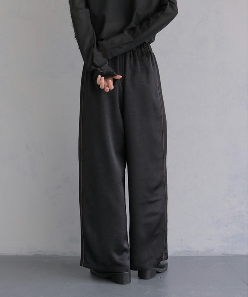 &g'aime(アンジェム)の「【&g'aime 】サテンラインパンツ Satin Side Stripe Pants(その他パンツ・レディース・ブラック/ベージュ/ブラウン・FREE)」の8枚目の写真