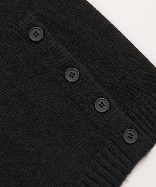 EXCONTAINER(エックスコンテナ)の「モックネック クロップドニット (BLACK)(ニット/セーター・メンズ・その他・MEDIUM/LARGE/X-LARGE)」の5枚目の写真