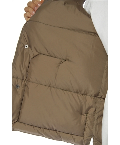 green label relaxing（グリーンレーベルリラクシング）の「C/N LEATHER COMBI ダウンベスト（ダウンベスト・メンズ・オレンジ/オリーブ/ブラック・SMALL/MEDIUM/LARGE）」の10枚目の写真