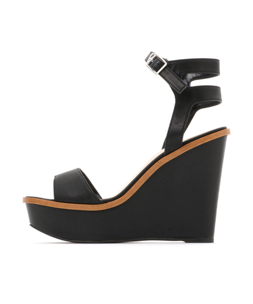 CHARLES & KEITH（チャールズ & キース）の「プラットフォームウェッジ / PLATFORM WEDGES（サンダル・レディース・ブラック/アイボリー・24cm/23.5cm/24.5cm/23cm）」の3枚目の写真