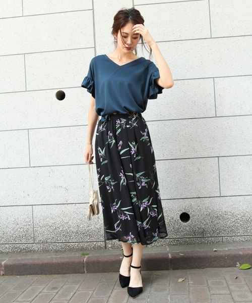 Andemiu（アンデミュウ）の「ソデフリルアクセツキＴＯＰＳ767615（シャツ/ブラウス・レディース・グリーン/ホワイト/ブラック・FREE）」の6枚目の写真