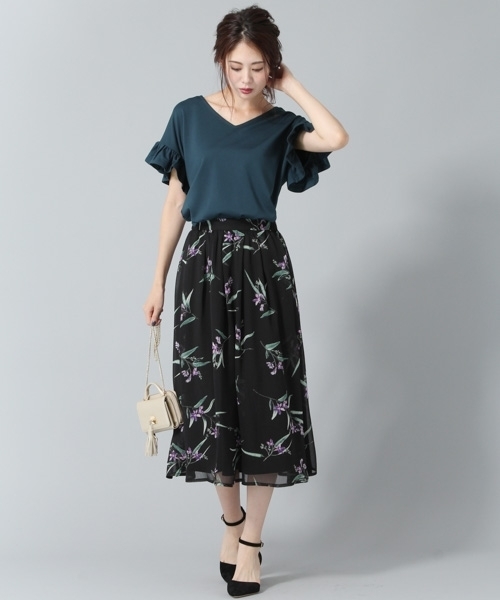 Andemiu（アンデミュウ）の「ソデフリルアクセツキＴＯＰＳ767615（シャツ/ブラウス・レディース・グリーン/ホワイト/ブラック・FREE）」の7枚目の写真