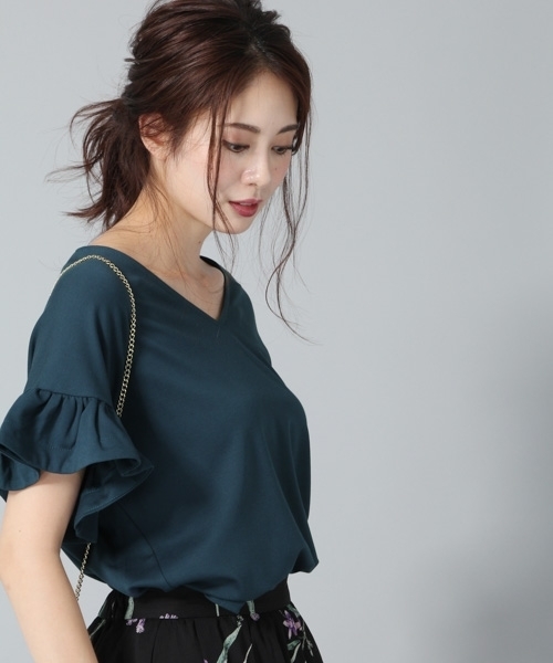 Andemiu（アンデミュウ）の「ソデフリルアクセツキＴＯＰＳ767615（シャツ/ブラウス・レディース・グリーン/ホワイト/ブラック・FREE）」の19枚目の写真