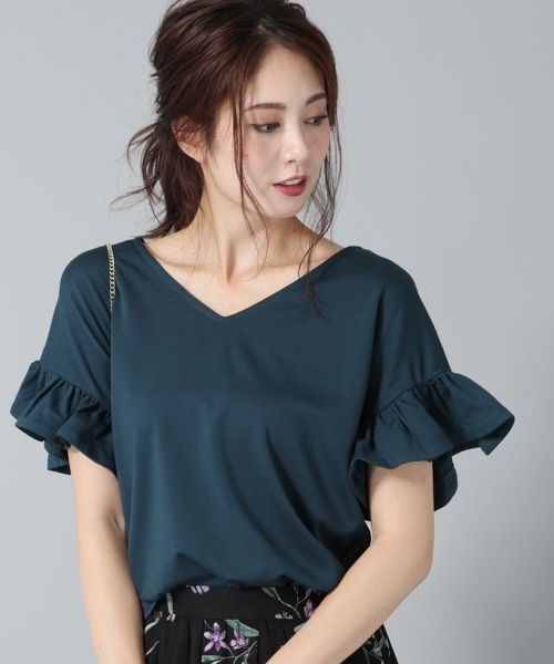 Andemiu（アンデミュウ）の「ソデフリルアクセツキＴＯＰＳ767615（シャツ/ブラウス・レディース・グリーン/ホワイト/ブラック・FREE）」の20枚目の写真