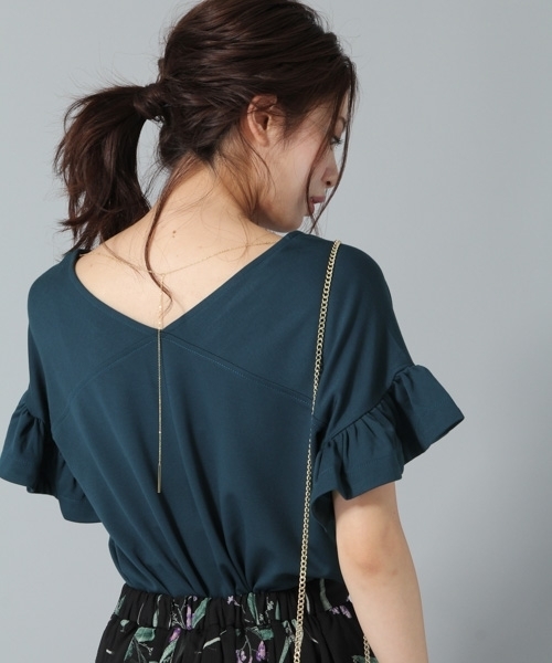 Andemiu（アンデミュウ）の「ソデフリルアクセツキＴＯＰＳ767615（シャツ/ブラウス・レディース・グリーン/ホワイト/ブラック・FREE）」の21枚目の写真