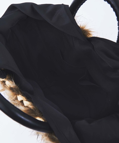 STUDIOUS（ステュディオス）の「【LAUGOA】フェイクファー編み込みメイズバッグ　Charme　0174-40001   （かごバッグ・レディース・ブラウン/グレー/ベージュ・FREE）」の5枚目の写真