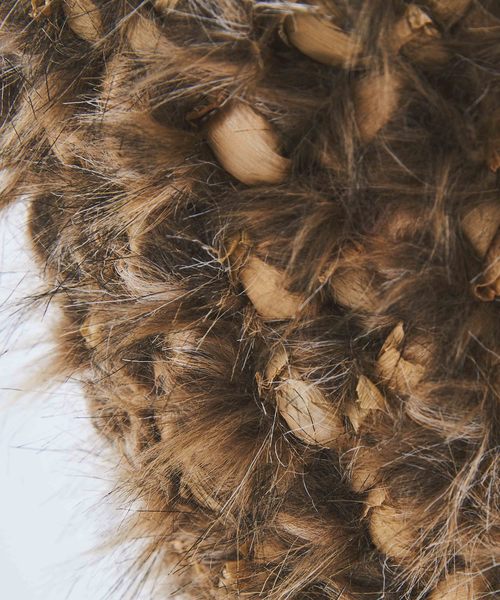 STUDIOUS（ステュディオス）の「【LAUGOA】フェイクファー編み込みメイズバッグ　Charme　0174-40001   （かごバッグ・レディース・ブラウン/グレー/ベージュ・FREE）」の7枚目の写真