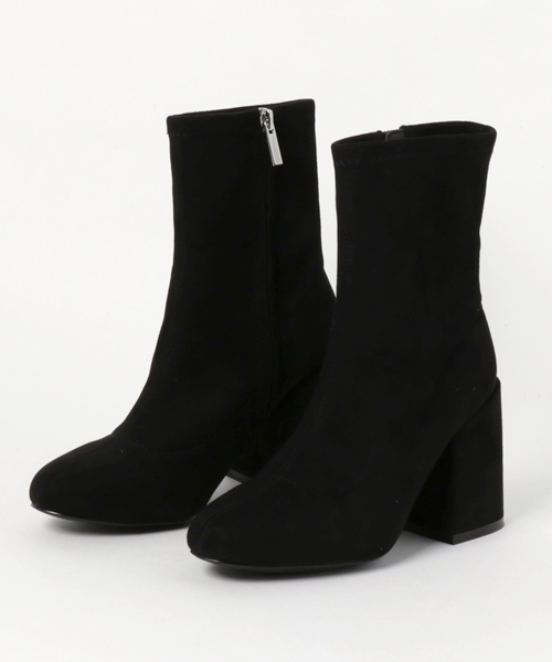 MOUSSY（マウジー）の「FAKE SUEDE SHORT BOOTS（ブーツ・レディース・ブラウン/ブラック・LARGE/MEDIUM/SMALL）」の2枚目の写真