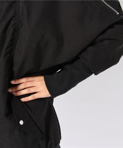 WHO'S WHO gallery（フーズフーギャラリー）の「ロングドルマンＭＡ－１（ブルゾン・レディース・グレー/ブラック/ネイビー・FREE）」の11枚目の写真