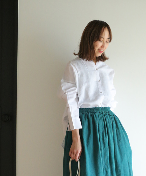 LBC（エルビーシー）の「リネンコットンバンドカラーシャツ（シャツ/ブラウス・レディース・ホワイト/クリアグリーン/ライトブルー・M/L）」の2枚目の写真