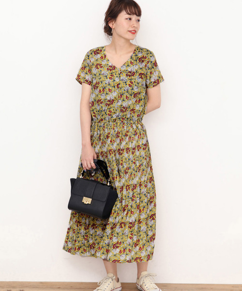 Urban Research Sonny Label アーバンリサーチサニーレーベル の プリーツ切替フラワープリントワンピース ワンピース Wear