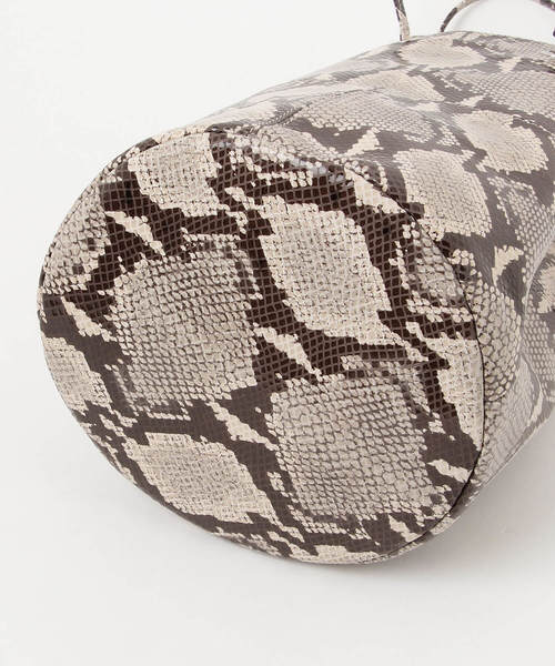 marco masi(マルコマージ)の「【MARCO MASI】巾着バッグ(トートバッグ・レディース・パイソン・フリ-)」の3枚目の写真