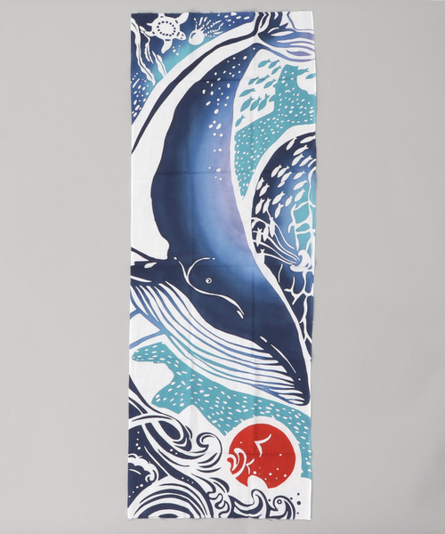 日に流れて橋に行く　特製ハンカチ/手ぬぐい 倭物やカヤ（ワモノヤカヤ）の「【倭物やカヤ】注染手ぬぐい 縁起鯨