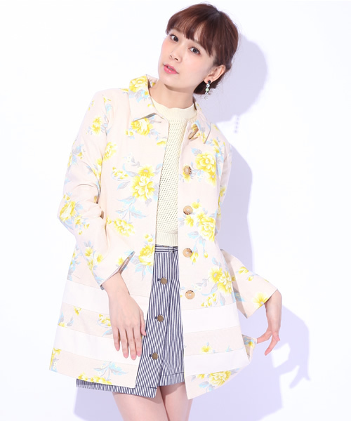 Ray BEAMS(レイビームス)の「◎Ray BEAMS / フラワープリント ステンカラーコート(ステンカラーコート・レディース・ベージュ/ネイビー・1/0)」の11枚目の写真