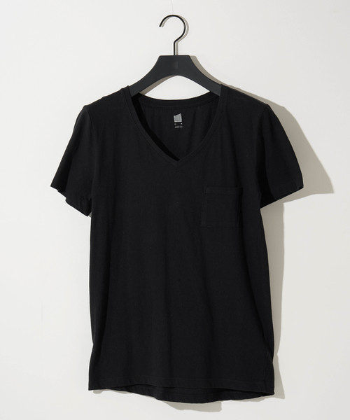 COLONY 2139(コロニートゥーワンスリーナイン)の「VネックベーシックTシャツ(Tシャツ/カットソー・レディース・ホワイト/ブラック/ベージュ/ネイビー/カーキ・SMALL/MEDIUM/LARGE)」の3枚目の写真