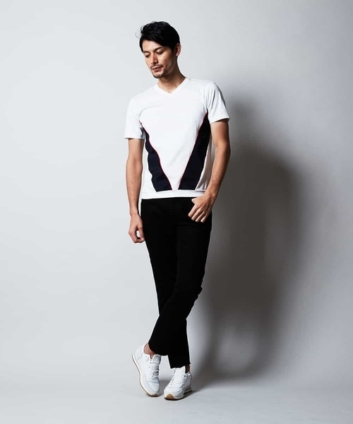 MICHEL KLEIN HOMME (ミッシェルクランオム)の「カットソー(Shield WIN)(Tシャツ/カットソー・メンズ・ブラック/ホワイト・44/46/48/51/52)」の6枚目の写真