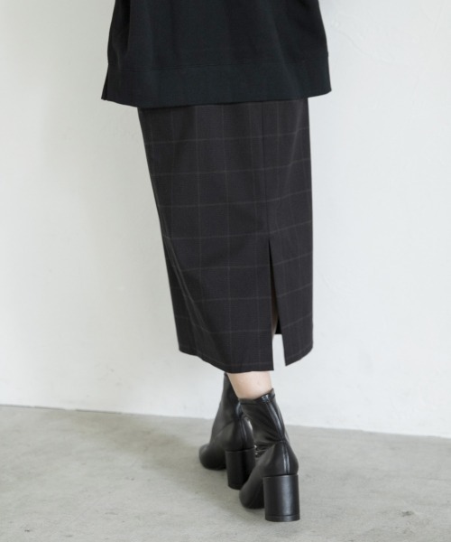 LOWRYS FARM（ローリーズファーム）の「ベルトツキタイトスカート　860286（スカート・レディース・ネイビー/ブラウン/カーキ/ベージュ/ブラウン系その他/ダークブラウン/ブラック・MEDIUM/LARGE）」の16枚目の写真