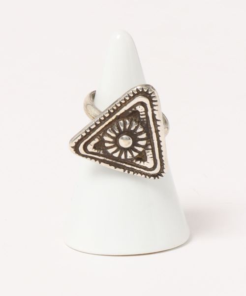 チャイハネ（チャイハネ）の「【チャイハネ】コンチョ風ネイティブモチーフリング（リング・レディース・ゴールド系その他3/シルバー系その他3/シルバー系その他/シルバー系その他2/シルバー系その他4/シルバー系その他5/シルバー系その他6/ゴールド系その他/ゴールド系その他2/ゴールド系その他4/ゴールド系その他5/ゴールド系その他6・FREE）」の7枚目の写真