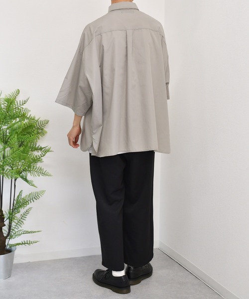 kutir（クティール）の「ウルトラワイドシャツ（シャツ/ブラウス・メンズ・ホワイト/ライトブルー/グレイッシュベージュ・MEDIUM/LARGE）」の15枚目の写真