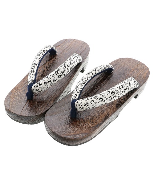 kimonomachi（キモノマチ）の「レディース 下駄 桐下駄 KIMONOMACHI オリジナル（和装小物・レディース・オフホワイト/ホワイト×ブラック/ブラック×ホワイト/ブラック系その他/グリーン系その他/イエロー系その他/ブラック×レッド/スモークピンク/ネイビー×ホワイト/ベージュ×ブラック・FREE/LL）」の2枚目の写真