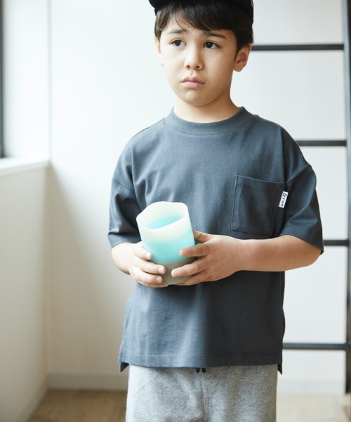 ＆yam（アンドヤム）の「ポケT（Tシャツ/カットソー・キッズ・ブルー/ミント/ピンク/チャコールグレー/ベージュ/ブラック/パープル/ホワイト/クリーム/ベージュ系その他・90/110/130/120/150/140/100/160）」の4枚目の写真