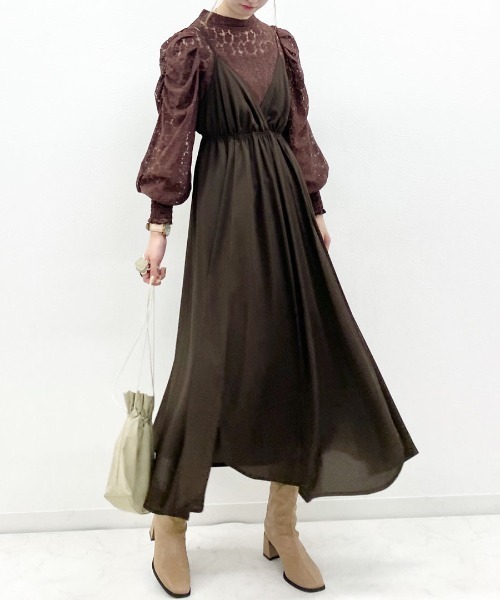 archives（アルシーヴ）の「サテン裾ラウンドキャミワンピース（ワンピース・レディース・ブラウン/ピンクベージュ/グリーン/オレンジ/ブラック/ピンク/ブルー・MEDIUM）」の20枚目の写真