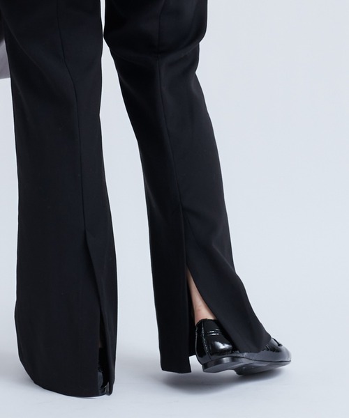 DouDou（ドゥドゥ）の「バックスリットセミフレアパンツ（その他パンツ・レディース・ブラック/ブラウン/サックスブルー・38/36）」の2枚目の写真