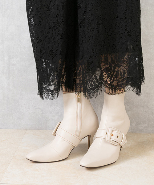 RANDA（ランダ）の「ストレスフリー/2WAYストレッチバックルベルトショートブーツ（ブーツ・レディース・ブラック/カーキ/アイボリー・LL/M/L/S）」の8枚目の写真